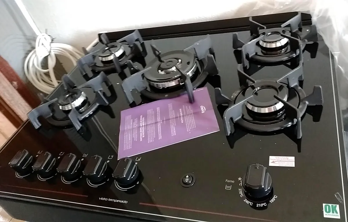 Fogão 5 bocas Dako Magister é bom? Avaliamos após semanas de uso