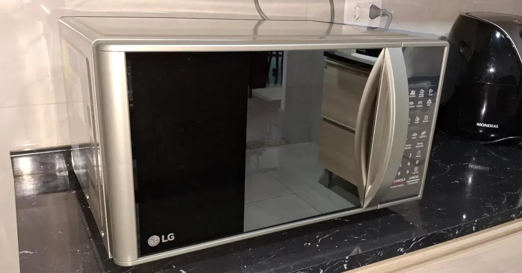 micro ondas LG 30 litros é bom